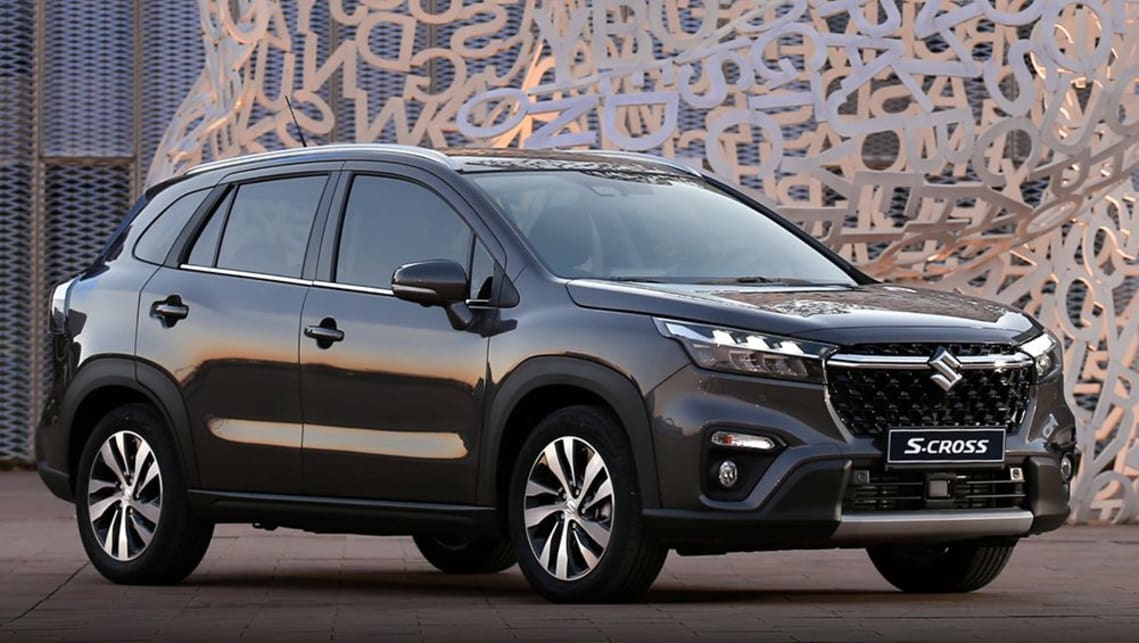 Les nouvelles variantes ramènent le prix d'entrée de la gamme S-Cross à 38 990 $ avant la route (ou 39 990 $ en voiture).