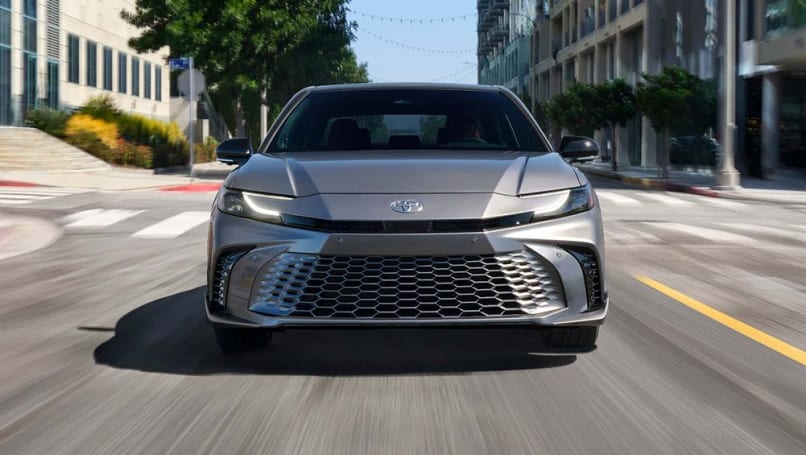 Toyota a également peaufiné la suspension de la Camry pour améliorer la maniabilité et la réactivité.