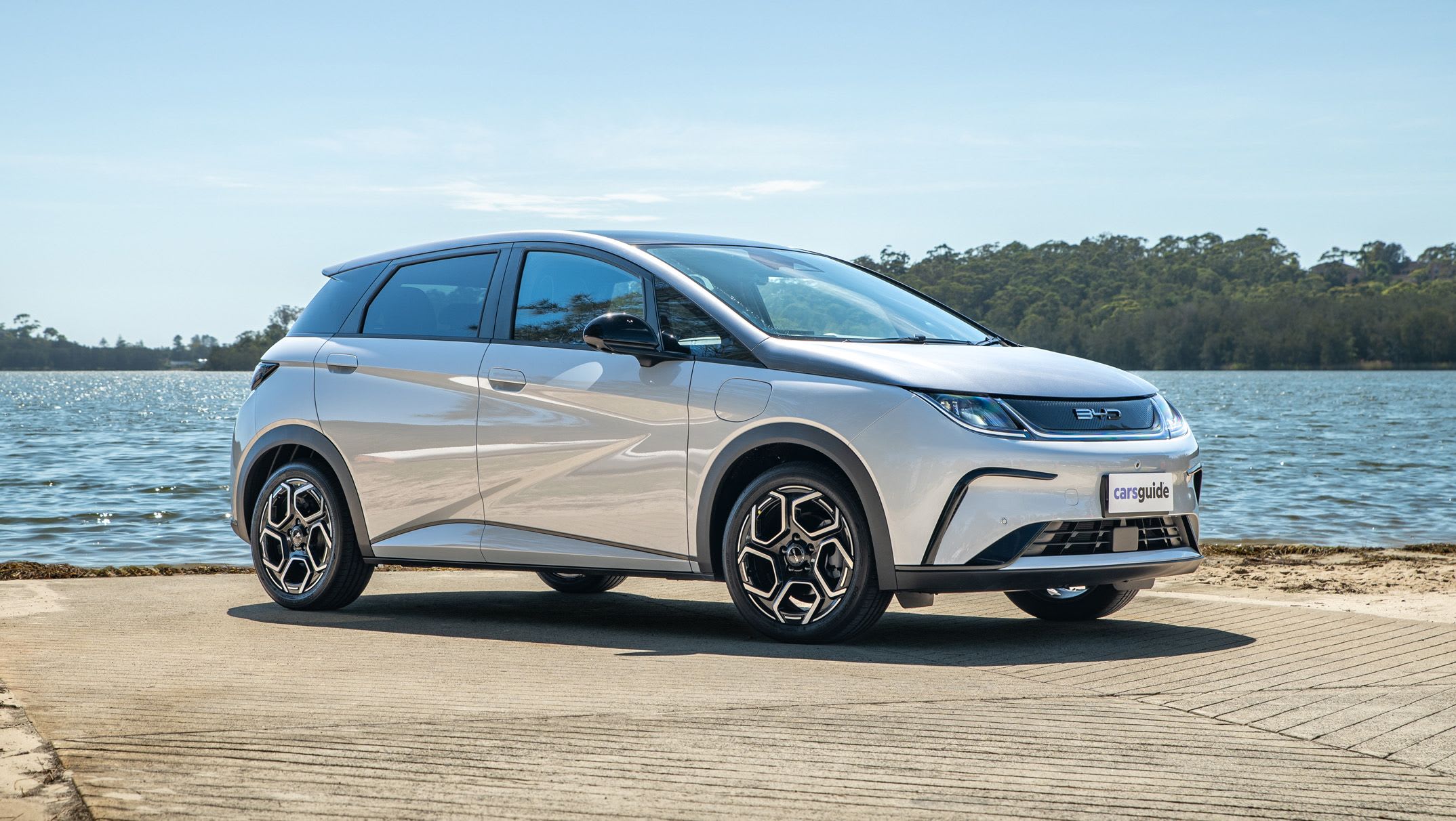 Les voitures électriques vont-elles devenir encore moins chères l’année prochaine ?  Les batteries au lithium-ion atteignent des prix record alors que l'industrie rattrape la demande - Car News