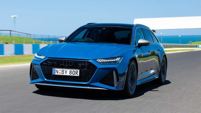 Puis, le moment que j’attendais.  Depuis longtemps en fait.  Je n'avais jamais conduit une RS6 sur piste auparavant - un break huit cylindres turbocompressé vraiment rapide avec transmission intégrale - pouvez-vous faire mieux pour un passionné de voitures ?