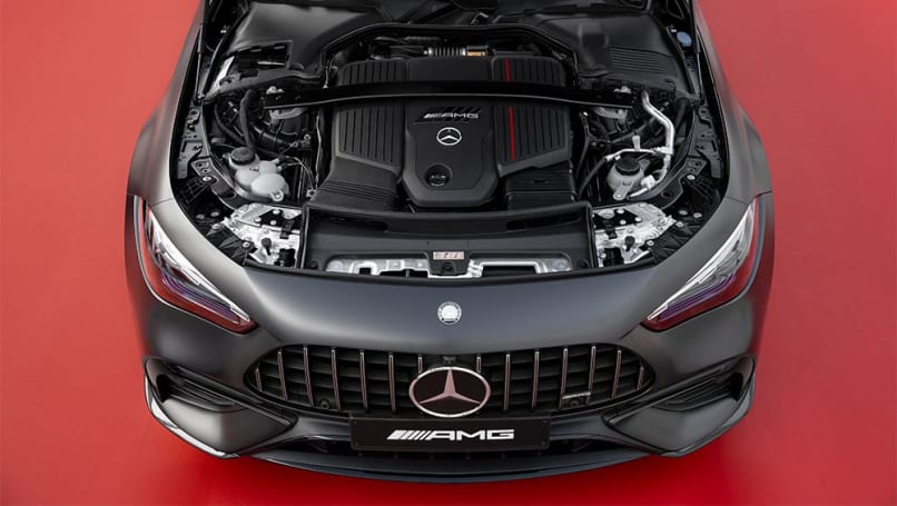 Propulsé par un moteur six cylindres en ligne de 3,0 litres à double charge produisant 330 kW et jusqu'à 600 Nm.