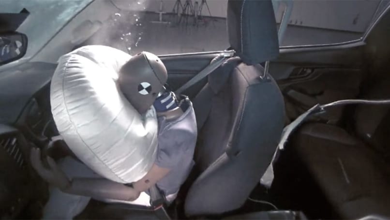 Les airbags de tête étaient l'une des nouvelles exigences pour obtenir une note de cinq étoiles en 2003.