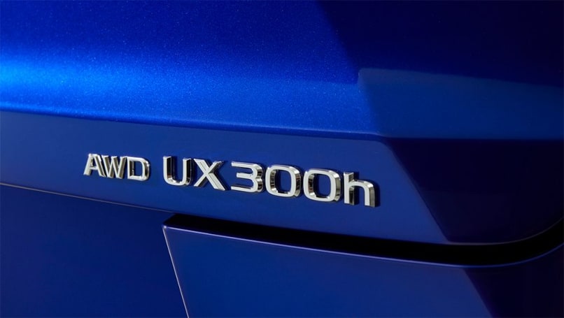 L'UX a terminé 2023 en quatrième position parmi les petits SUV haut de gamme en Australie avec 2 468 unités immatriculées, derrière le Volvo XC40, leader du segment (5 837), le BMW X1 en deuxième position (4 644) et l'Audi Q3 en troisième (4 457).