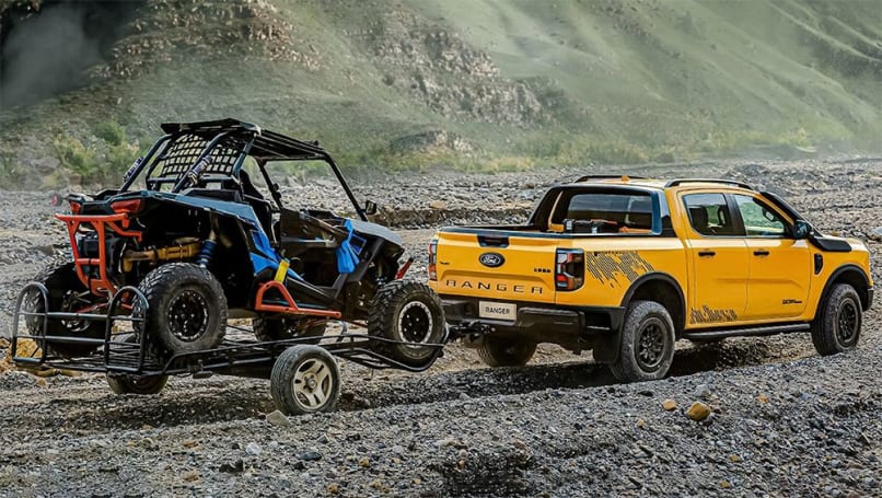 Les modèles 4x4 équipés de la transmission ZF bénéficient également de sept modes de conduite avec un blocage électronique du différentiel arrière, tandis que les modèles plus performants bénéficient également d'un blocage du différentiel sur l'essieu avant.