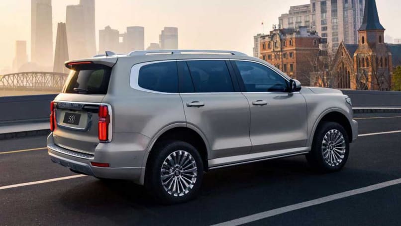 Le véritable buzz se situera autour de son Tank 500, qui portera la bataille contre le Toyota LandCruiser Prado.
