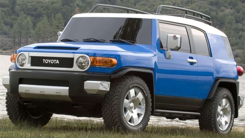 Basé sur le Prado de la série 120 disponible ici de 2003 à 2009, le FJ Cruiser est arrivé en Amérique du Nord en 2005, mais la production du RHD n'a commencé qu'en 2010, ce qui signifie que les Australiens l'ont finalement vu en 2011.
