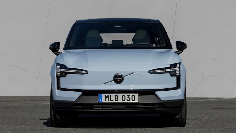 La face lisse et sans grille est nécessaire pour obtenir la plus grande portée possible.