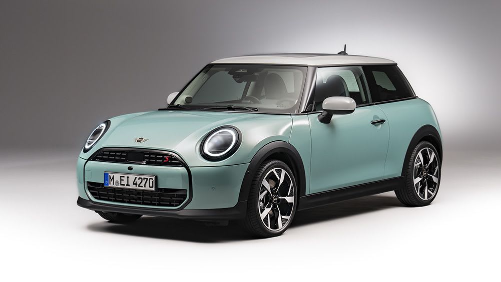 La Mini Cooper essence 2024 dévoilée !  Pas prêt pour une voiture électrique ?  La nouvelle berline trois portes vient affronter les Audi A1, Fiat 500 et VW Polo !  - Actualités automobiles