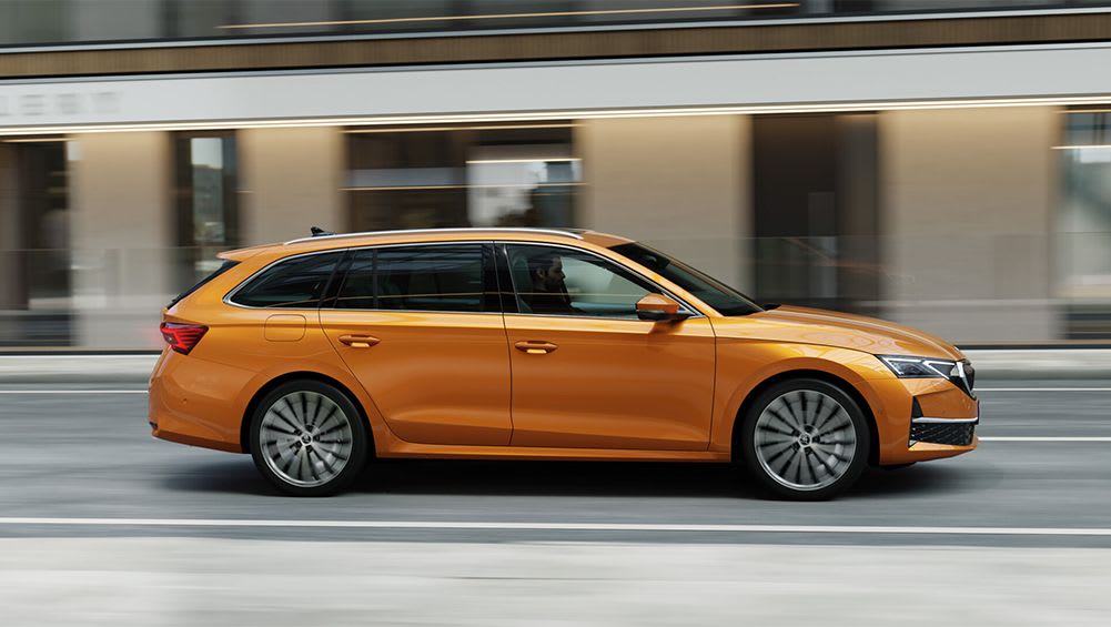 La familiale et la berline Skoda Octavia 2024 rénovées et mises à jour pour affronter les Mazda 6, Toyota Camry et Honda Accord en Australie - Actualité automobile