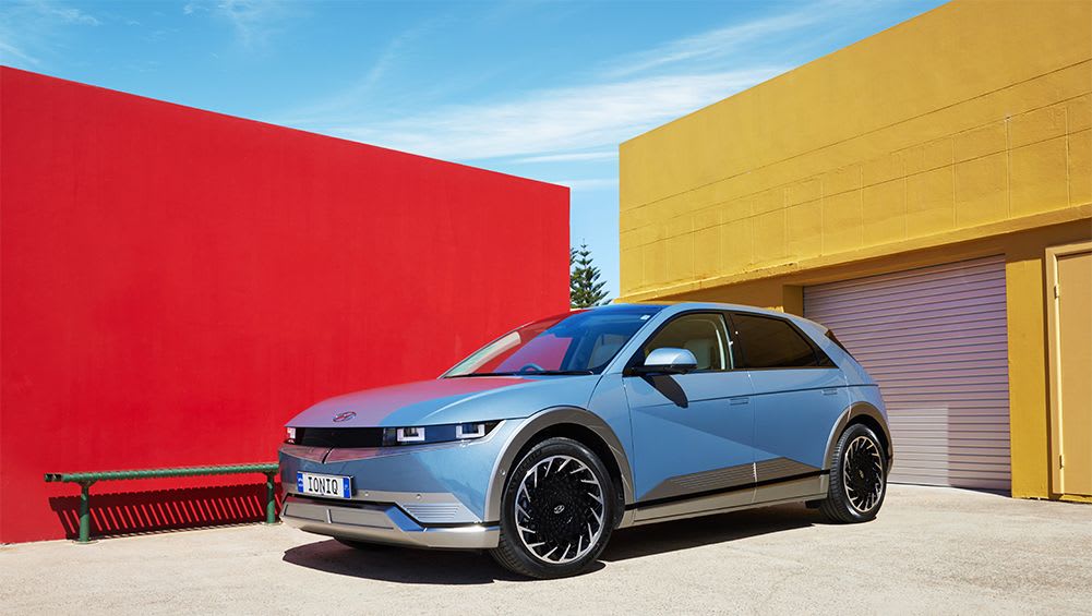 Pourquoi la norme gouvernementale sur les émissions de carburant divise l'industrie automobile - et ce que cela signifie pour votre conduite dans les années à venir - voitures électriques, voitures hybrides ou essence et diesel |  Analyse - Actualité automobile