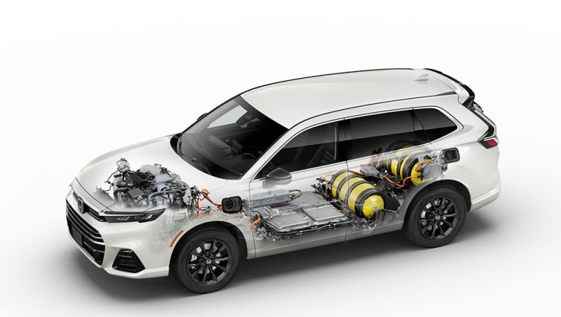 Honda affirme que le CR-V e:FCEV a une autonomie de 435 km avec un réservoir plein et une charge complète, car le véhicule dispose également d'une capacité de charge hybride rechargeable et, sur batterie seule, a une autonomie allant jusqu'à 46 km.