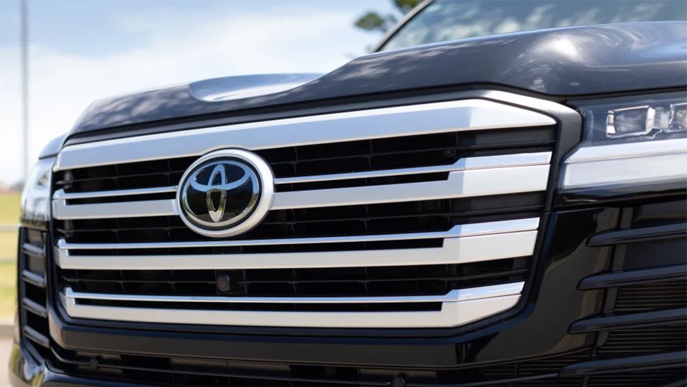 Toyota va reprendre la production de moteurs diesel pour HiLux et LandCruiser après que le gouvernement japonais ait levé la suspension des livraisons - Car News