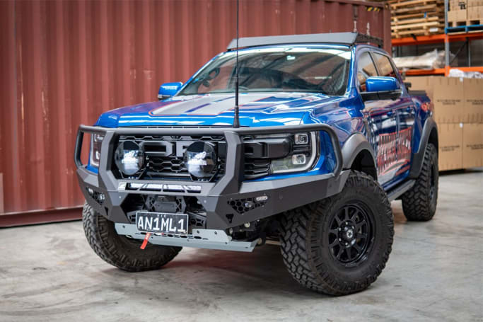 Les prix des pare-buffles Ford Ranger commencent à environ 2 000 $ pour quelque chose de tout nouveau d'une marque établie.  (Image : Animal hors route)