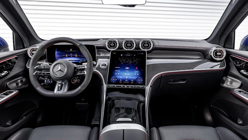 L'habitacle est livré de série avec le pack Intérieur Mercedes-AMG.