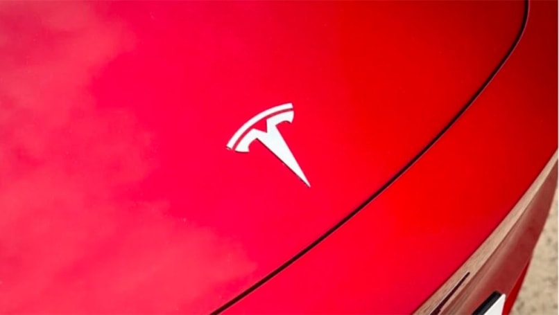 Tesla a informé la FCAI qu'elle quitterait l'organisme représentatif de l'industrie après la mi-2024.