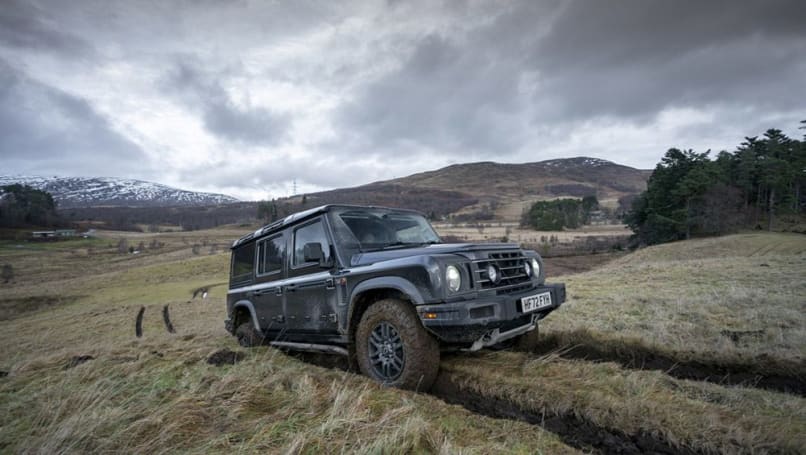 L'Ineos Grenadier est un clin d'œil pas si subtil et un clin d'œil au Land Rover Defender.