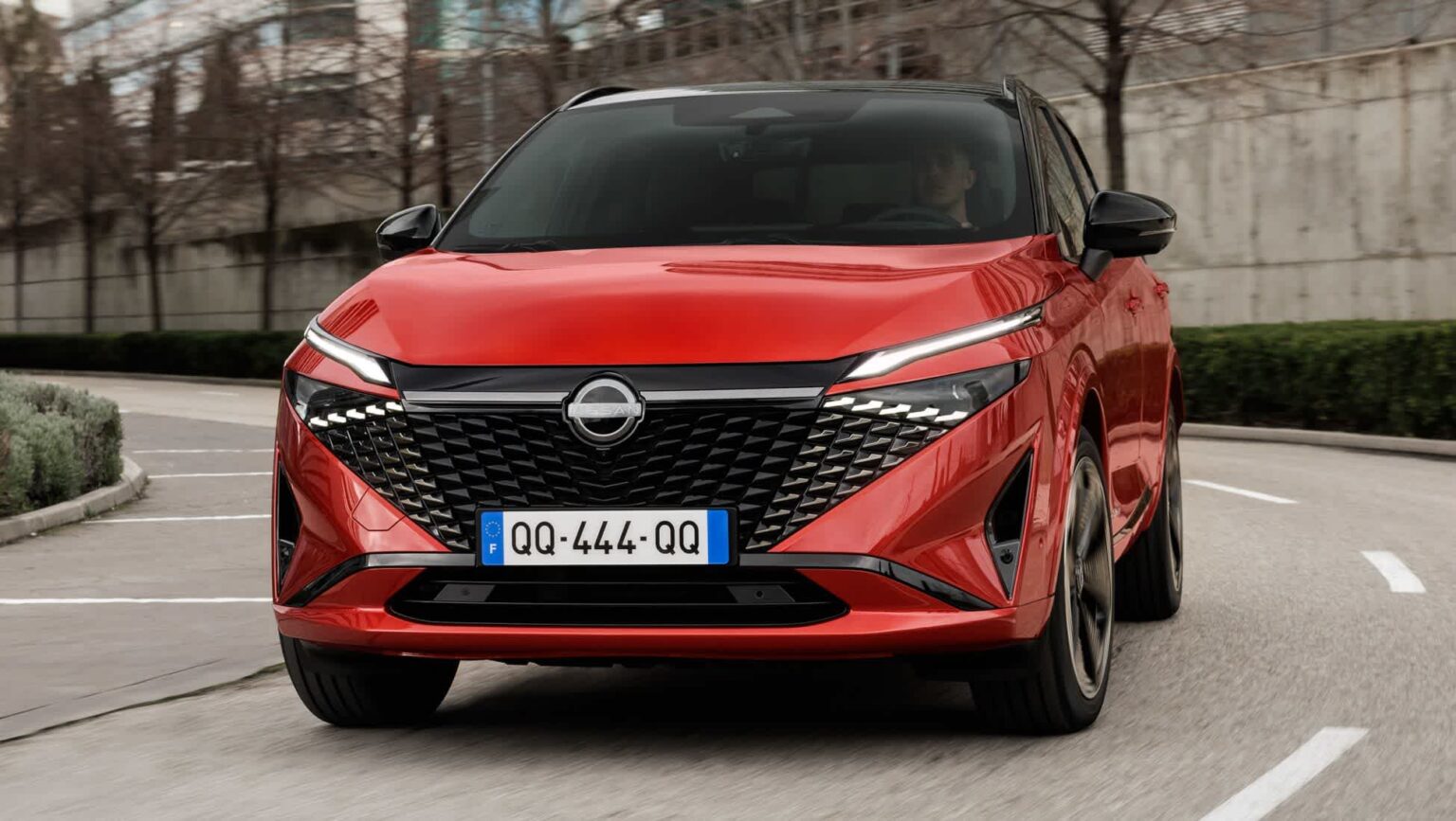 le-nissan-qashqai-2025-d-voil-en-europe-le-nouveau-look-audacieux-du