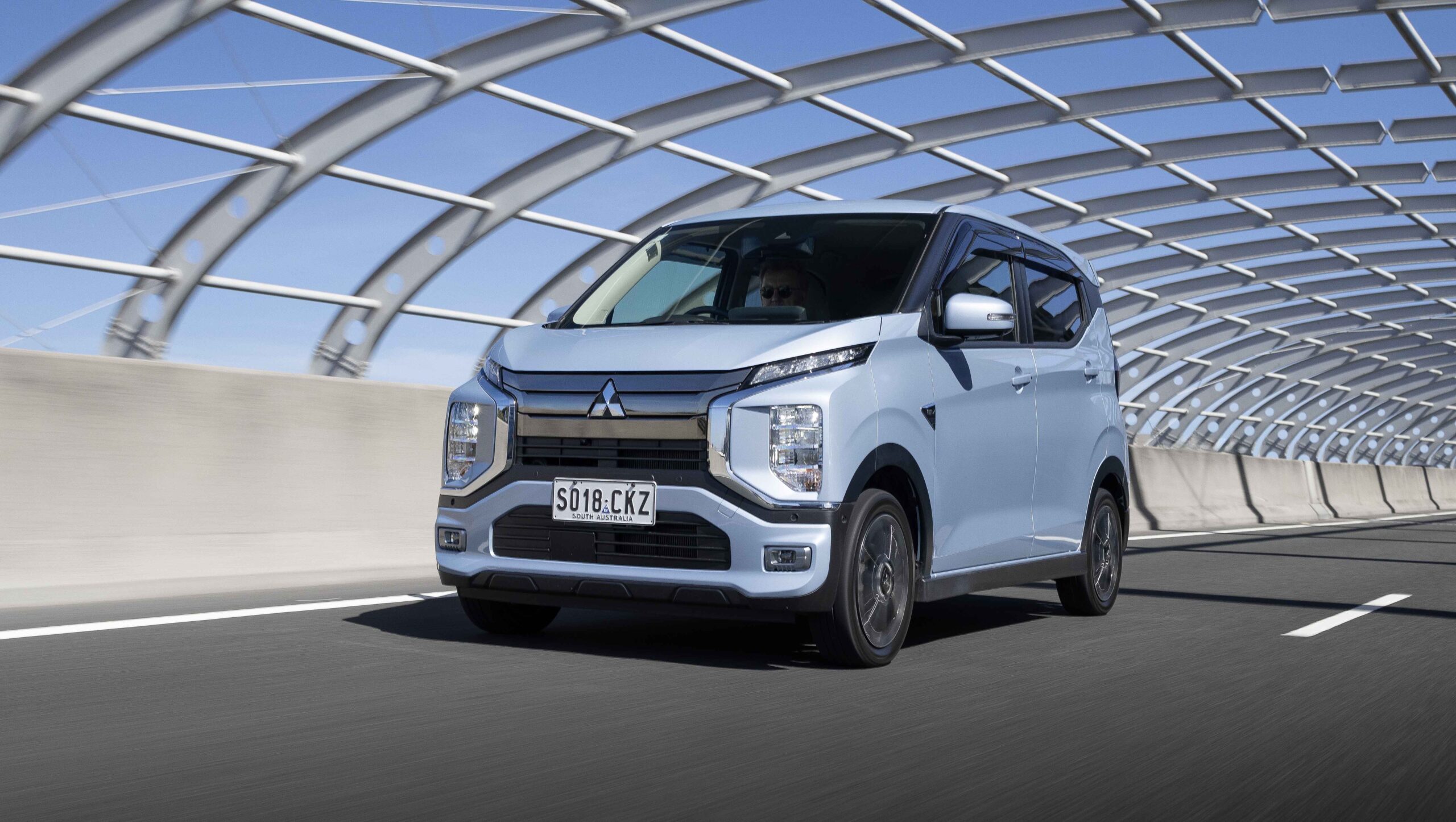 Ce véhicule électrique japonais bon marché pourrait-il fonctionner en Australie ?  La voiture électrique Mitsubishi eK X est en cours d'évaluation pour un éventuel lancement en Australie, mais qu'est-ce que le rival BYD Dolphin et MG4 aime réellement conduire ?  - Actualités automobiles