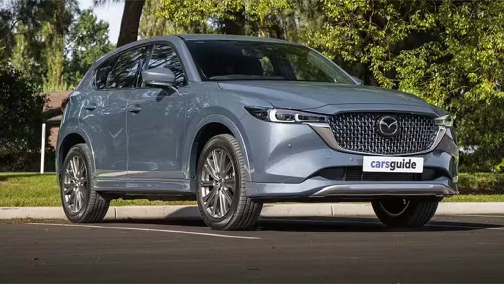 Le nouveau Mazda CX-5 hybride arrive : la marque confirme que la prochaine génération de SUV intermédiaire sera électrifiée et qu'elle n'utilisera pas la technologie du Toyota RAV4 pour combattre le Kia Sportage et les hybrides Hyundai Tucson entrants.