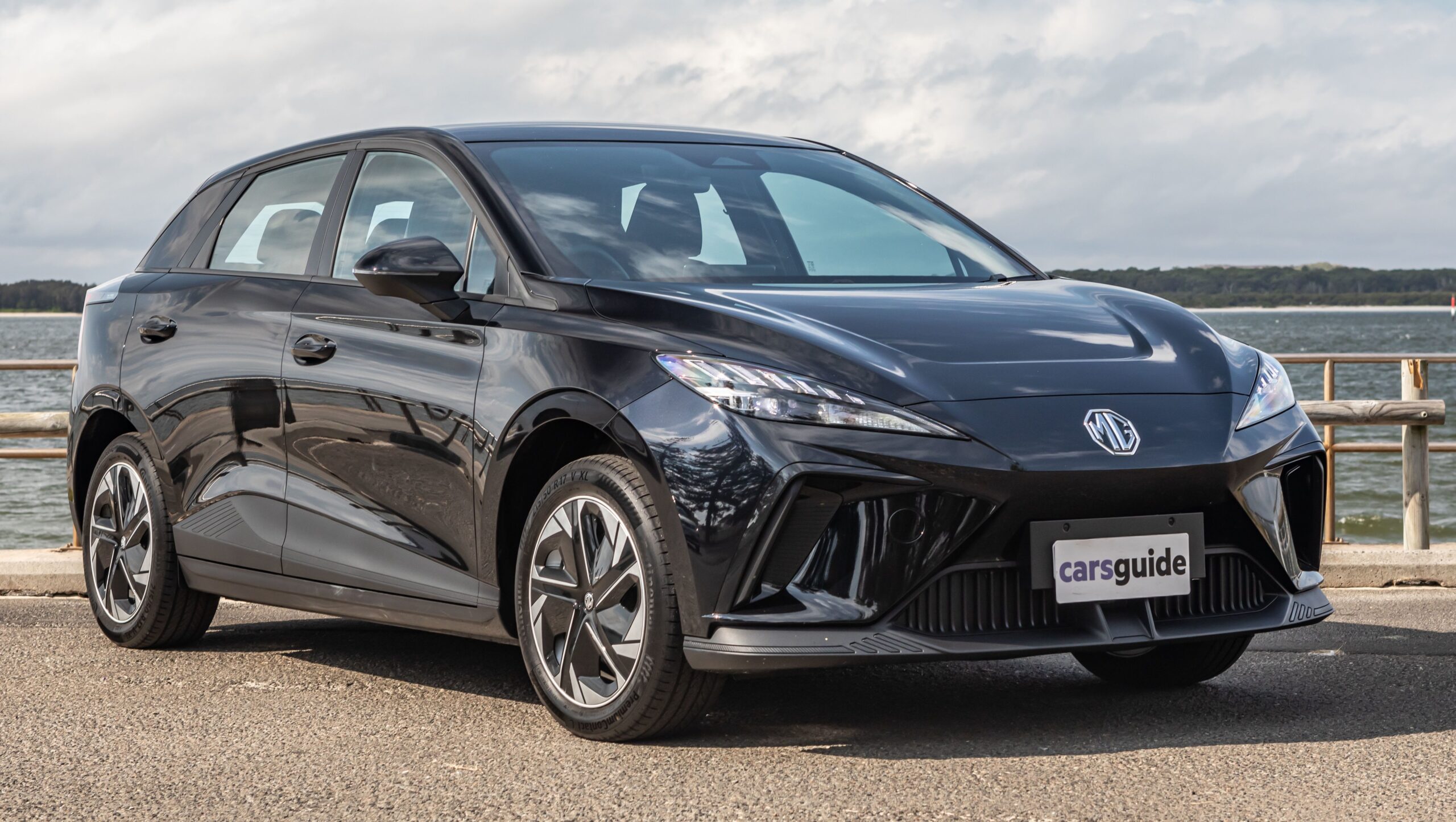 Voiture électrique bon marché populaire frappée par une hausse de prix : le prix de la MG4 2024 augmente de 1 000 $ alors qu'elle fait la guerre aux GWM Ora et BYD Dolphin