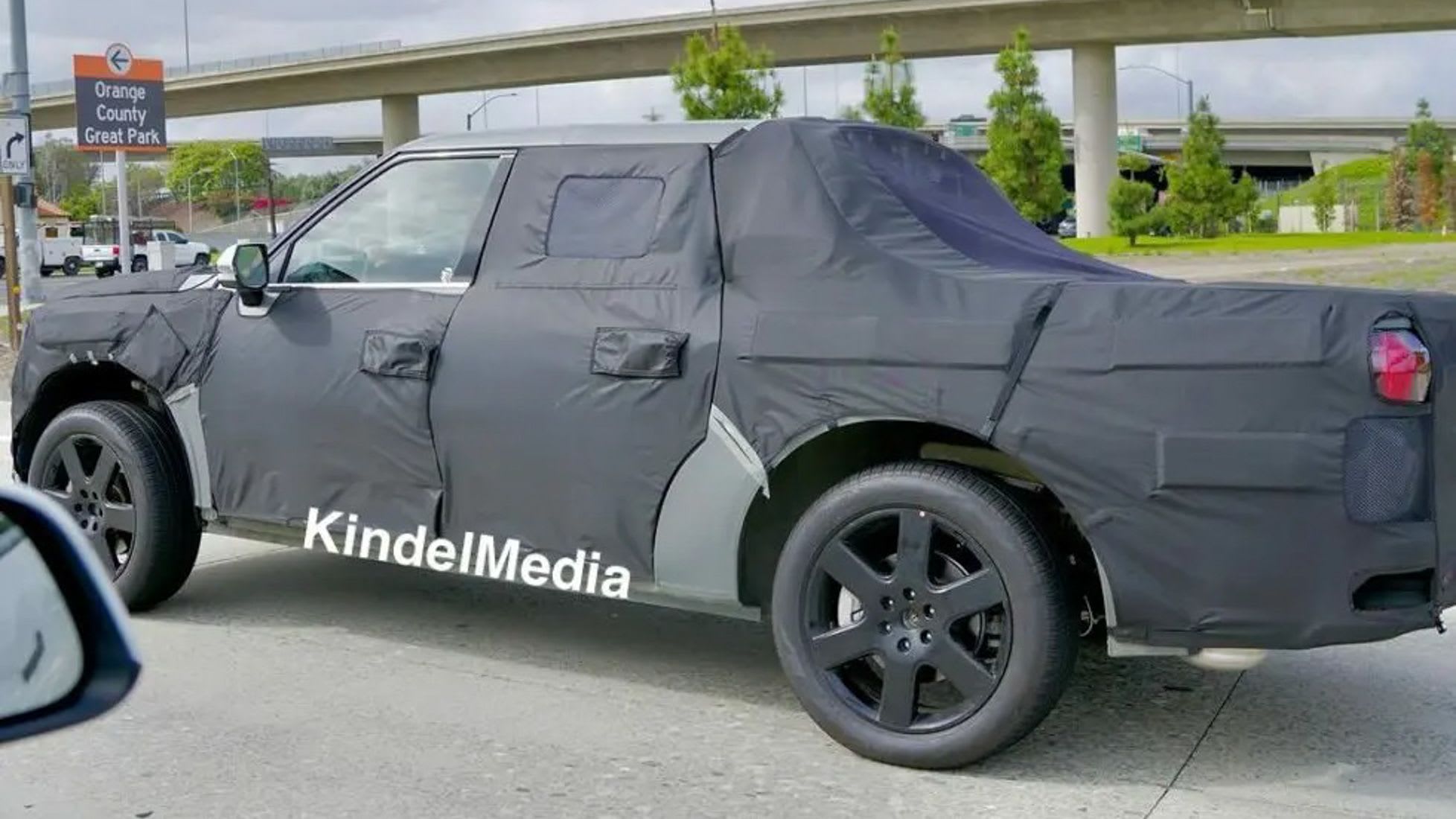 Un autre utilitaire de Kia ?  Cette Kia électrique 2026 espionnée aux États-Unis est plus petite que Tasman et un rival potentiel de Hyundai Santa Cruz, Ford Maverick : rapport