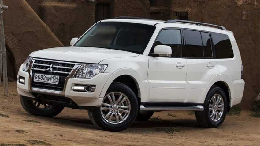 Mitsubishi Pajero 2020
