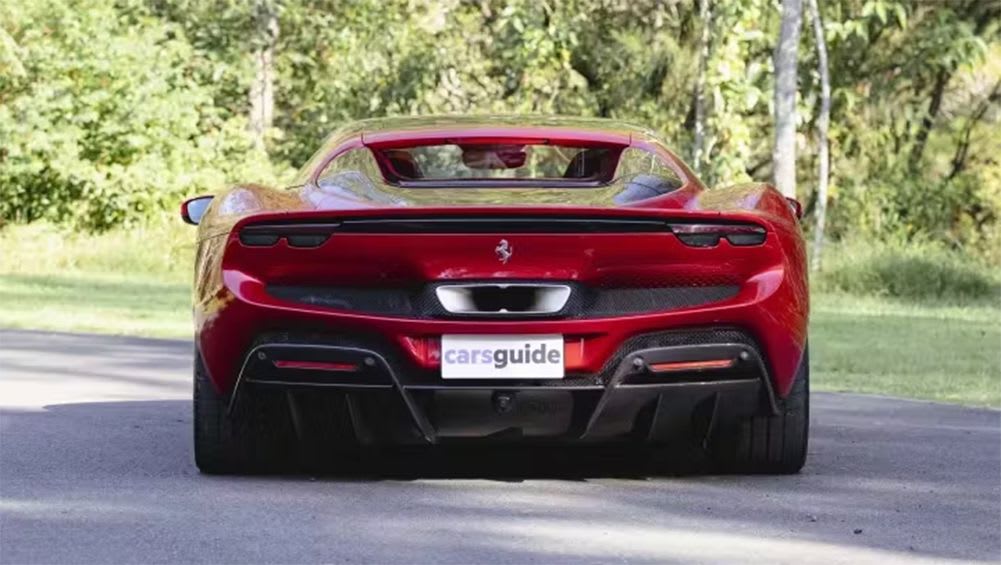 Une garantie de 16 ans ! Les modèles hybrides rechargeables de Ferrari comme les SF90 et 296 bénéficient de remplacements de batterie programmés généreux