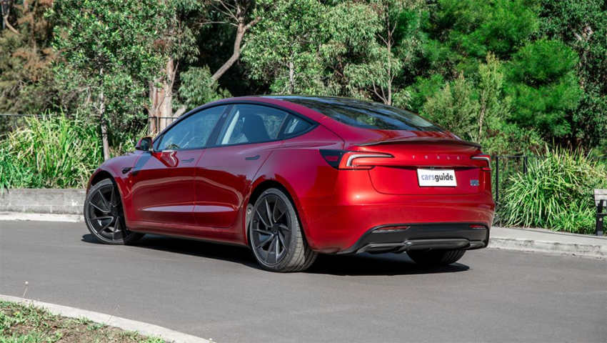 Performances de la Tesla Model 3 (image : Tom White)
