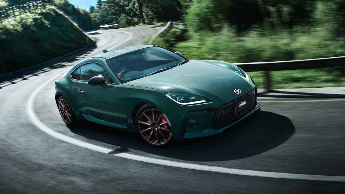 Une édition limitée confirmée pour une voiture de sport abordable : la Toyota GR86 2025 arrivera en vert avec des roues dorées pour repousser les Subaru BRZ, Mazda MX-5 et Nissan Z - Actualités automobiles