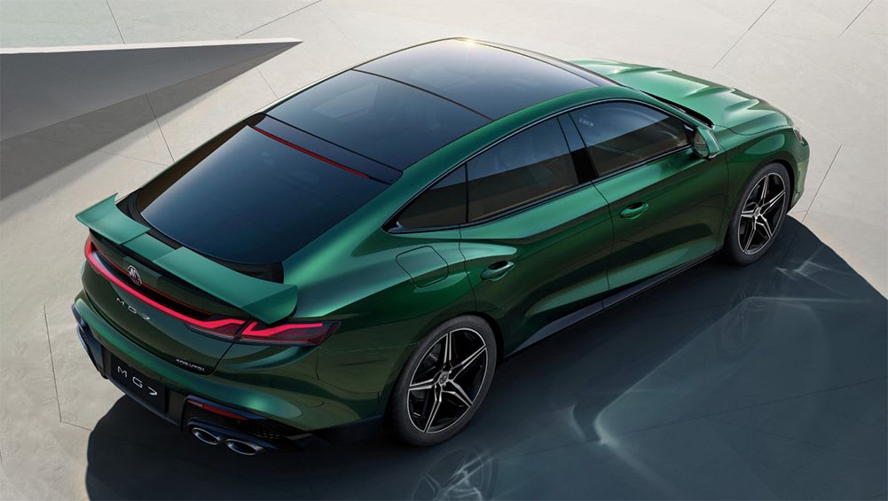 Une nouvelle alternative à prix réduit à la Toyota Camry Hybrid est confirmée. MG ramène la berline à essence rapide et abordable avec la MG7 confirmée pour l'Australie ! - Actualités automobiles