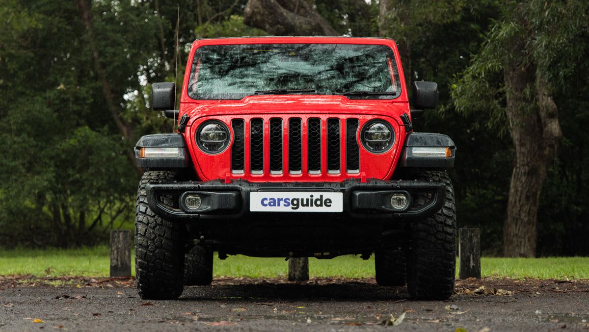 Baisse de prix massive de 25 000 $ pour le 4x4 utilitaire ! Les prix du Jeep Gladiator ont été réduits avant l'arrivée d'une version restylée de son rival alternatif Ford Ranger, Toyota HiLux et Mitsubishi Triton - Actualités automobiles
