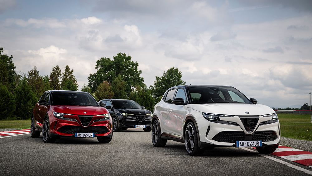 « Nous n'avons eu aucun doute » : pourquoi le SUV Alfa Romeo Junior est devenu la première voiture électrique de la marque et non un remplaçant du Stelvio ou de la Giulia. De plus, le Tonale deviendra-t-il électrique ? - Actualités automobiles
