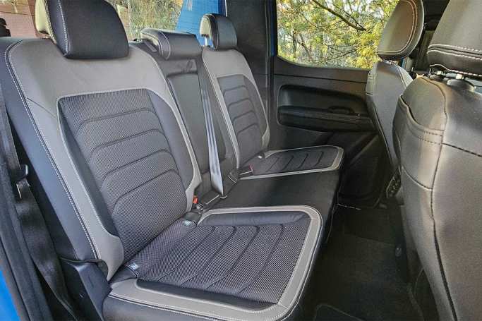 Volkswagen Amarok Aventura TSI452 2025