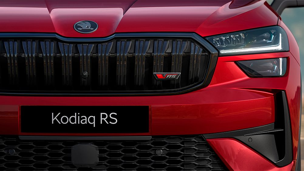 Le SUV familial sportif à sept places égale l'emblématique berline chaude en termes de rythme : le nouveau look du Skoda Kodiaq RS 2025 dépasse le Volkswagen Tiguan R-Line et égale la Golf GTI hors ligne - Car News