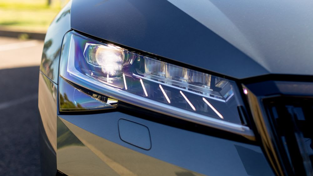 Le prix des voitures européennes réduit de 10 000 dollars : les derniers exemplaires de la Skoda Superb de la génération actuelle sont en voie de devenir une alternative plus grande aux Toyota Camry, Mazda6, Hyundai Sonata et Honda Accord - Car News