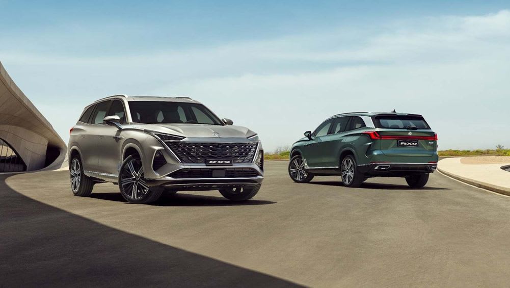 Les rivaux de MG Toyota Kluger, Kia Sorento et Hyundai Santa Fe enfin révélés ! Le grand SUV MG QS 2025 à sept places à traction intégrale présenté pour la première fois aux Émirats arabes unis sous le nom de Roewe RX9 rebadgé - attendu en Australie l'année prochaine - Car News