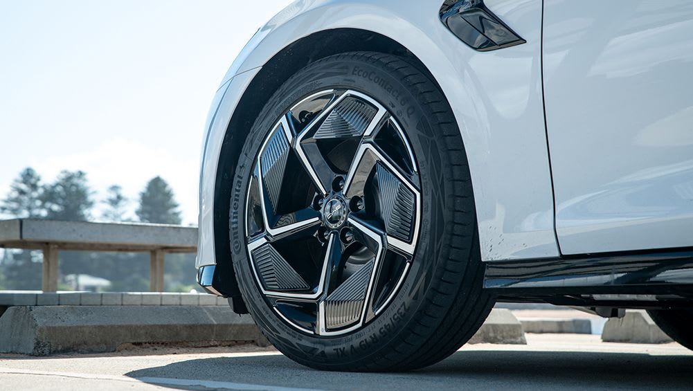 La percée australienne en matière de batterie de voiture électrique : les intelligents australiens commercialisent une nouvelle batterie qui pourrait entraîner un grand changement pour les véhicules électriques que nous conduisons, tels que le Tesla Model Y, le BYD Seal et bien d'autres - Car News