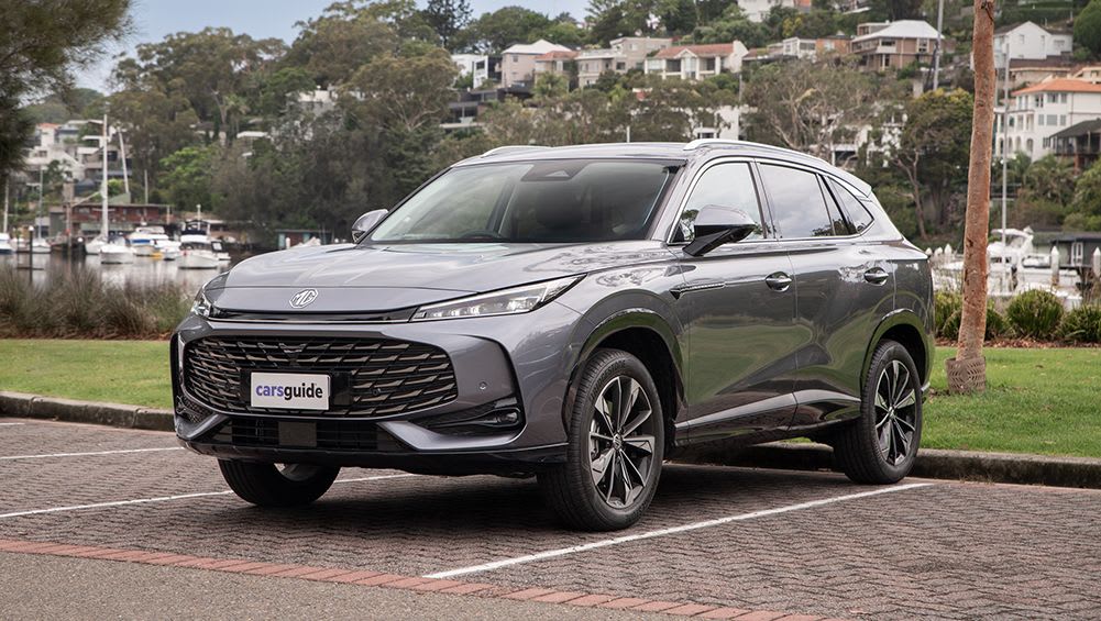 Test MG HS 2025 : Essence à long terme | Partie 1 – Un SUV familial à prix réduit ici pour affronter GWM Haval H6 et Chery Tiggo 7 Pro