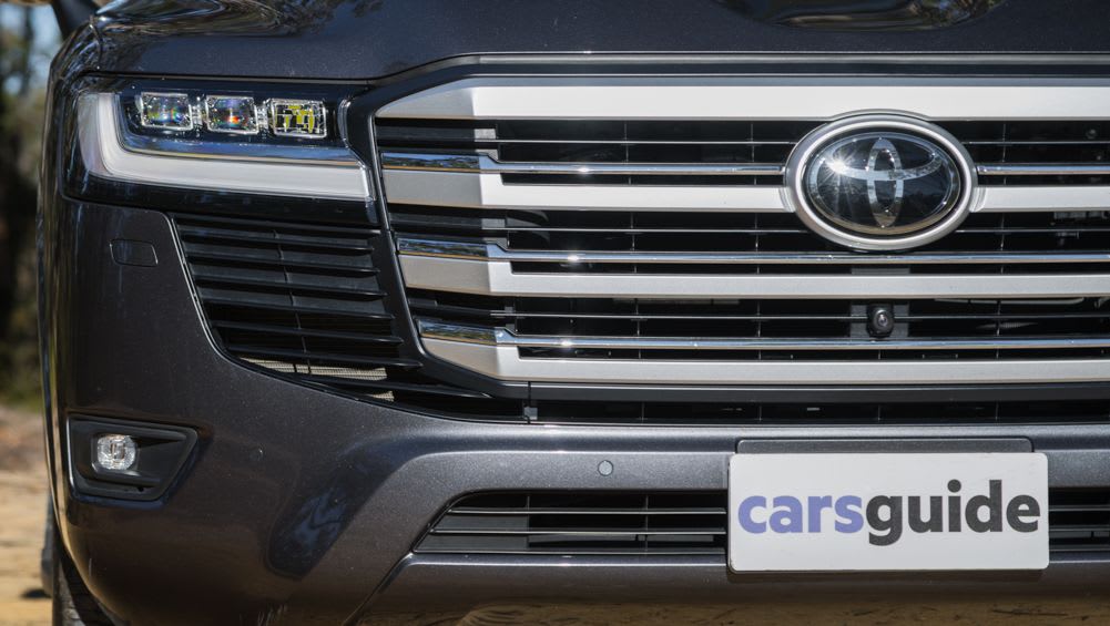 Il manque un gros élément au roi des 4 roues motrices mis à jour : le Toyota LandCruiser série 300 2025 bénéficie de mises à niveau multimédia et de sécurité pour l'aider à faire face au nouveau Prado et au nouveau Nissan Patrol 2026 - Car News