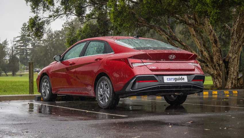 Berline hybride Hyundai i30 2024 (Image : Tom White)