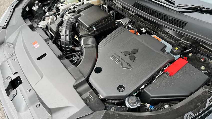 Mitsubishi Outlander PHEV (image : Marcus Craft)