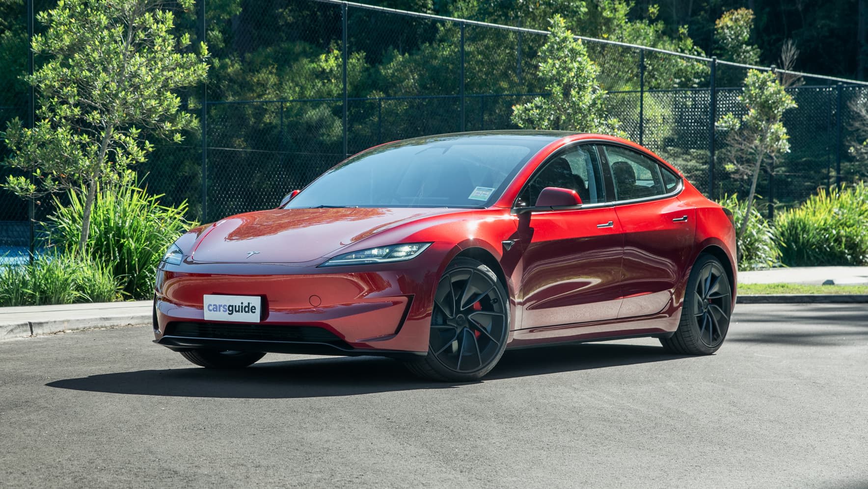 Vous pensez que votre Tesla Model 3 ou Model Y est intelligente ? La première course automobile propulsée par l'IA est un rappel hilarant que les voitures complètement autonomes sur nos routes pourraient ne jamais arriver | Opinion - Actualité automobile