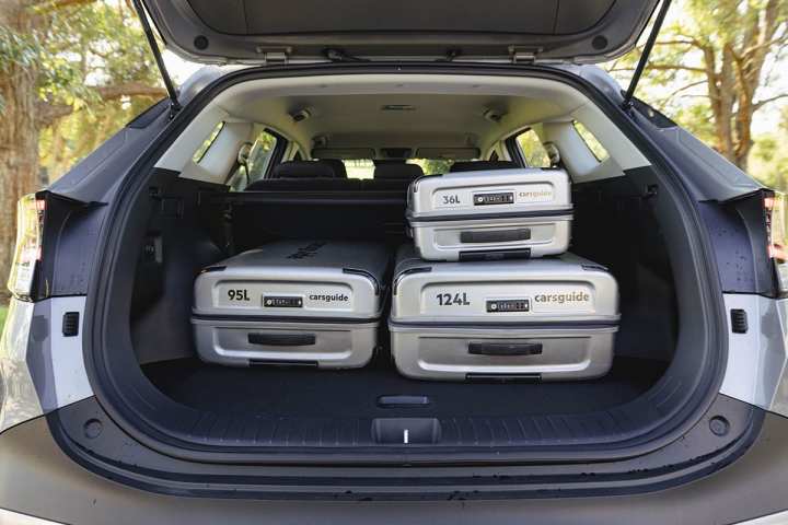 Il s'adaptera à l'ensemble de bagages CarsGuide en trois pièces.