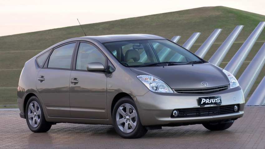 Toyota Prius II 2003.