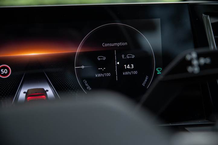 Renault Mégane E-Tech 2025 (image : Tom White)