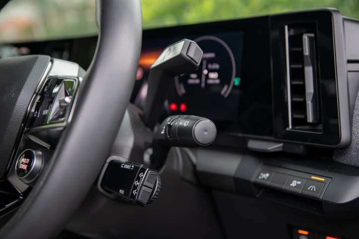 Renault Mégane E-Tech 2025 (image : Tom White)