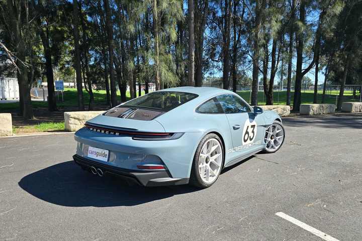 Porsche 911 S/T 2025