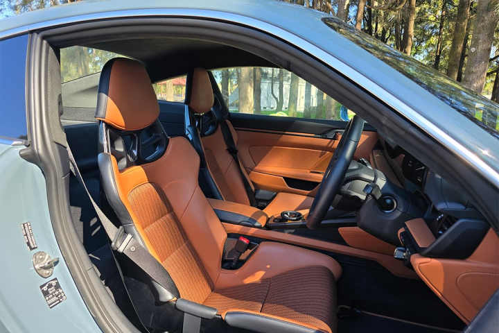 Porsche 911 S/T 2024