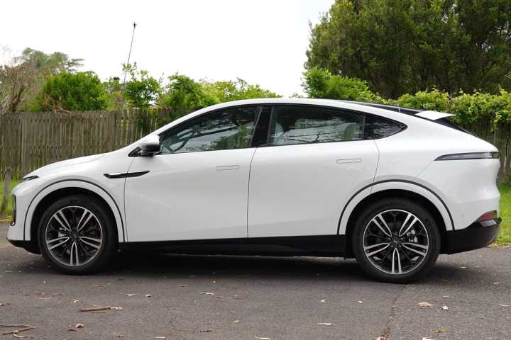 2025 XPENG G6