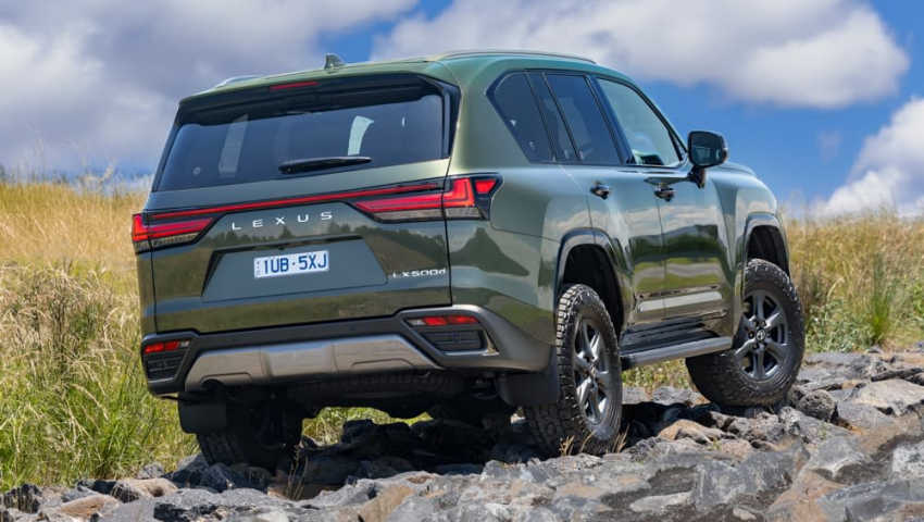 2025 Lexus LX Overtraile